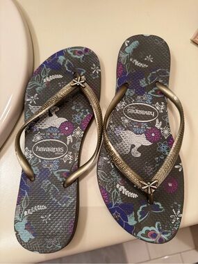Havaianas Turquoise and Blue Butterfly Floral Flip Flops
